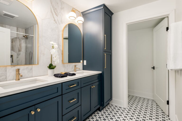 Woodland Retreat Navy & Gold